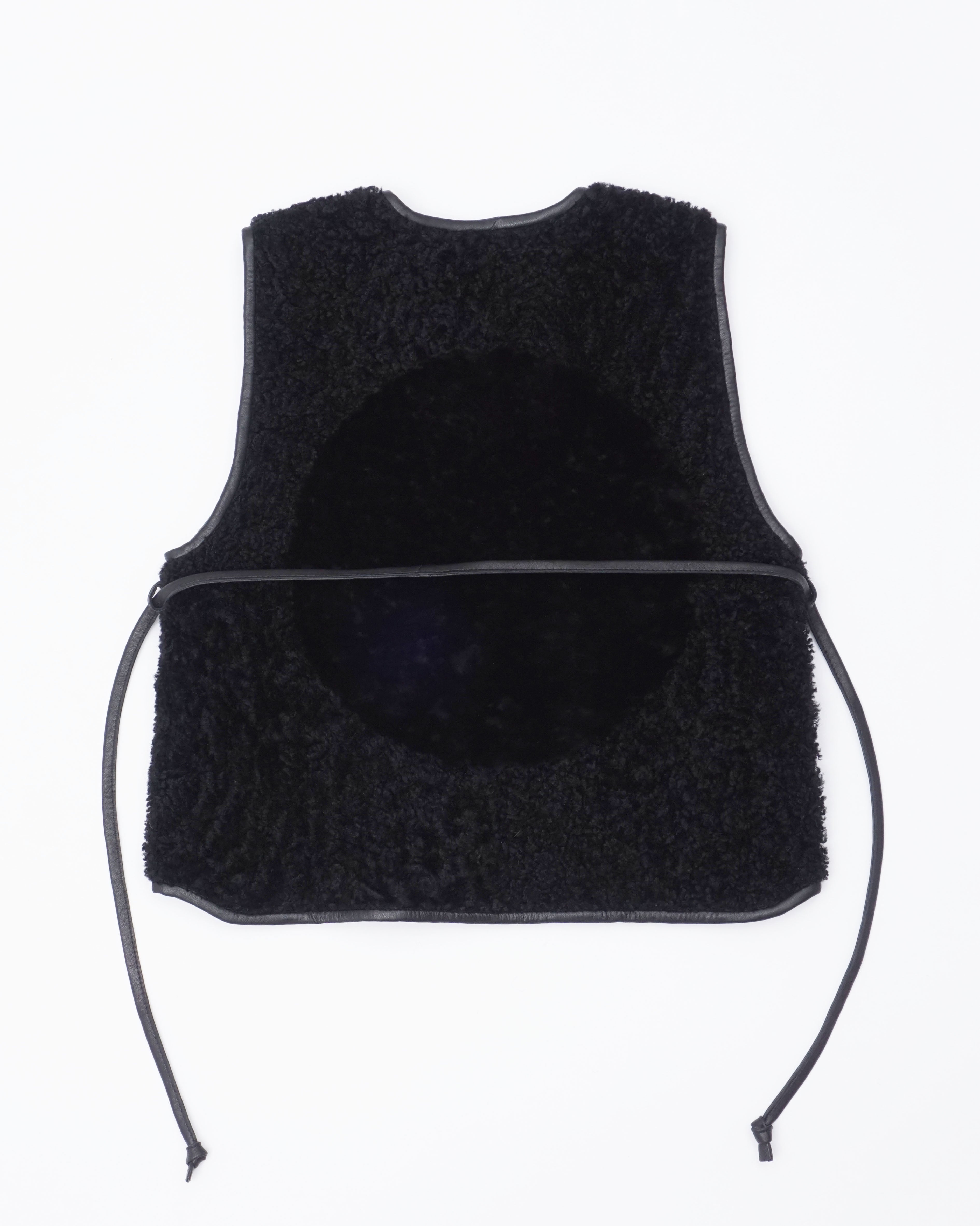moon vest black/black