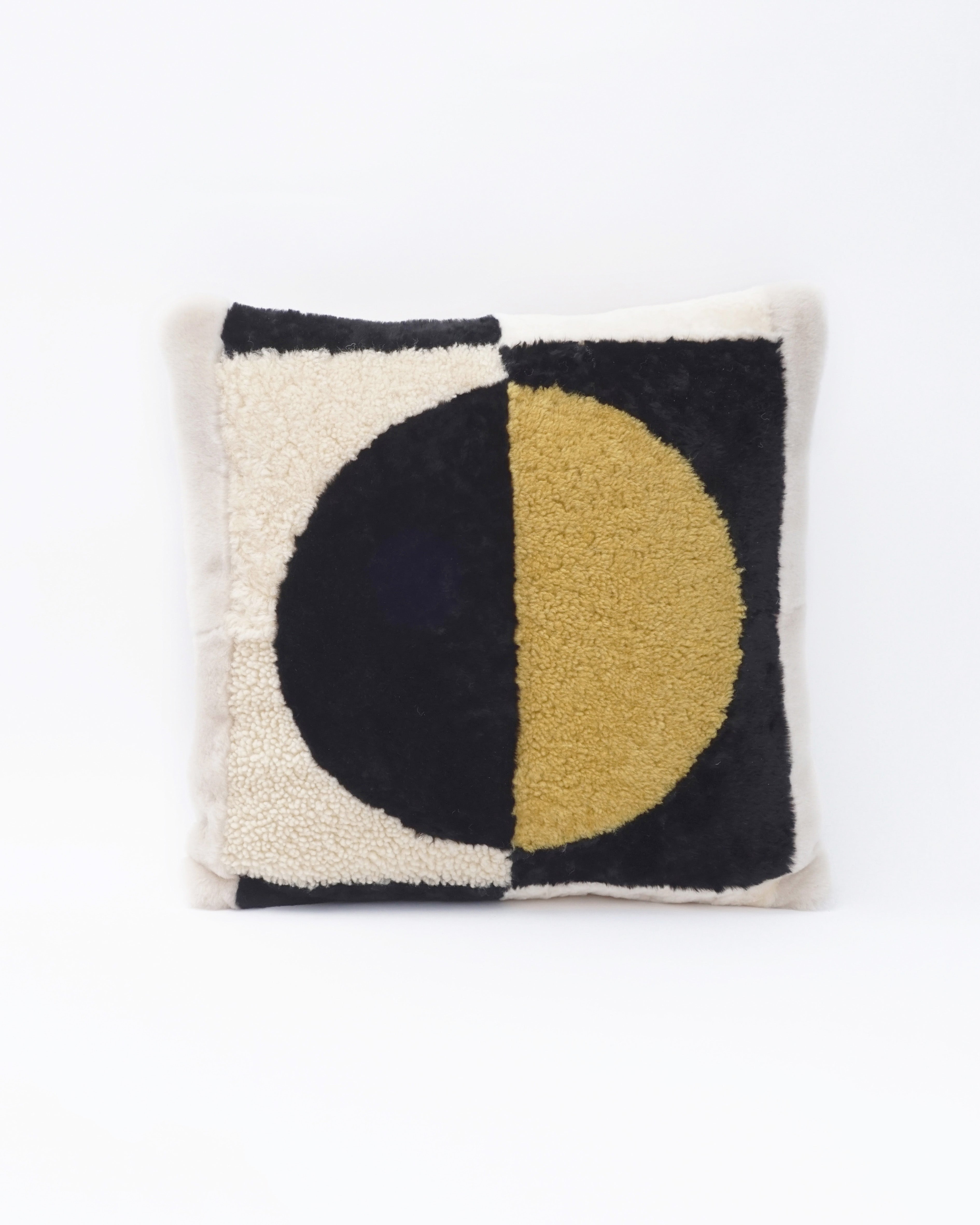 geometric moon pillow 41