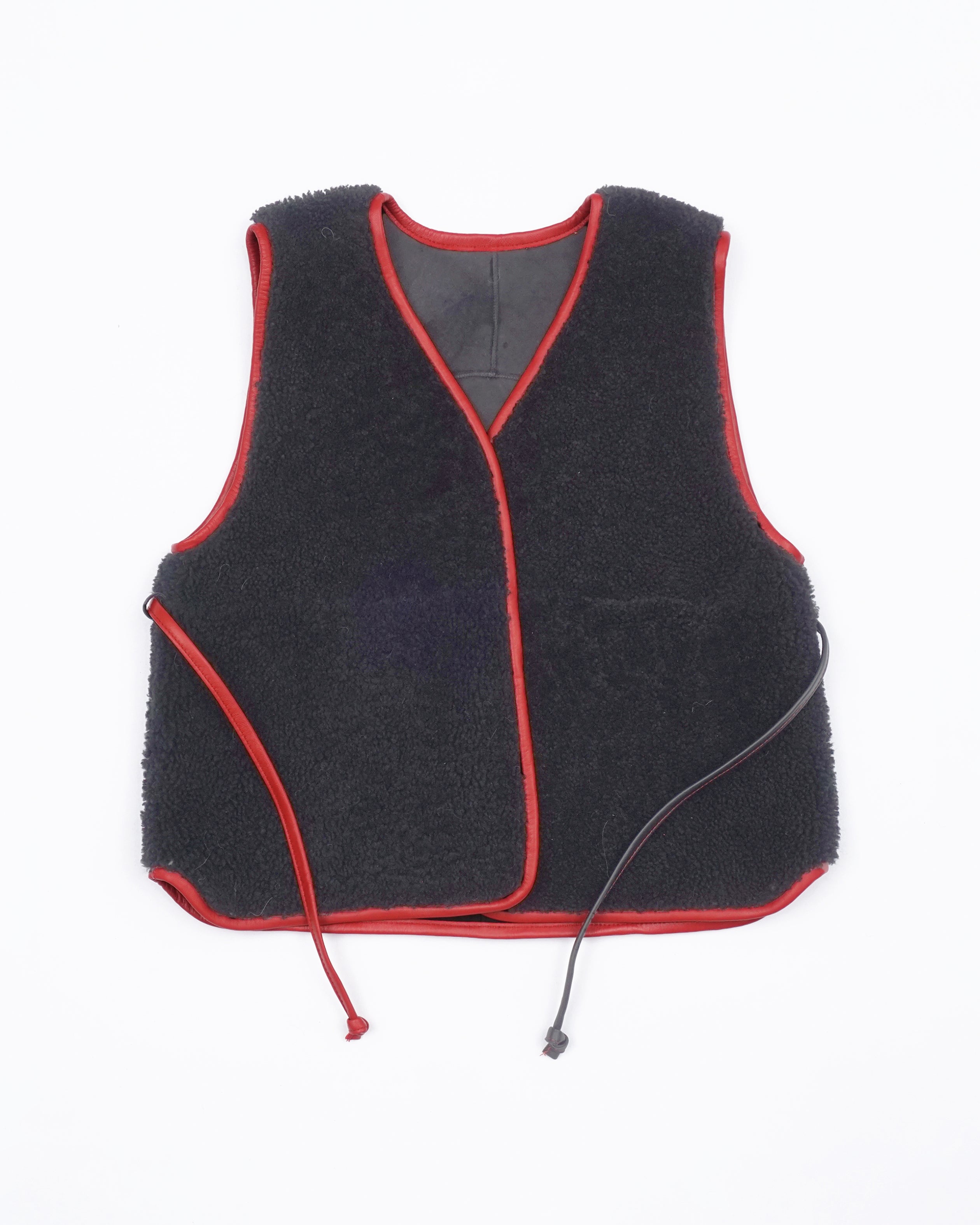 moon vest black/red