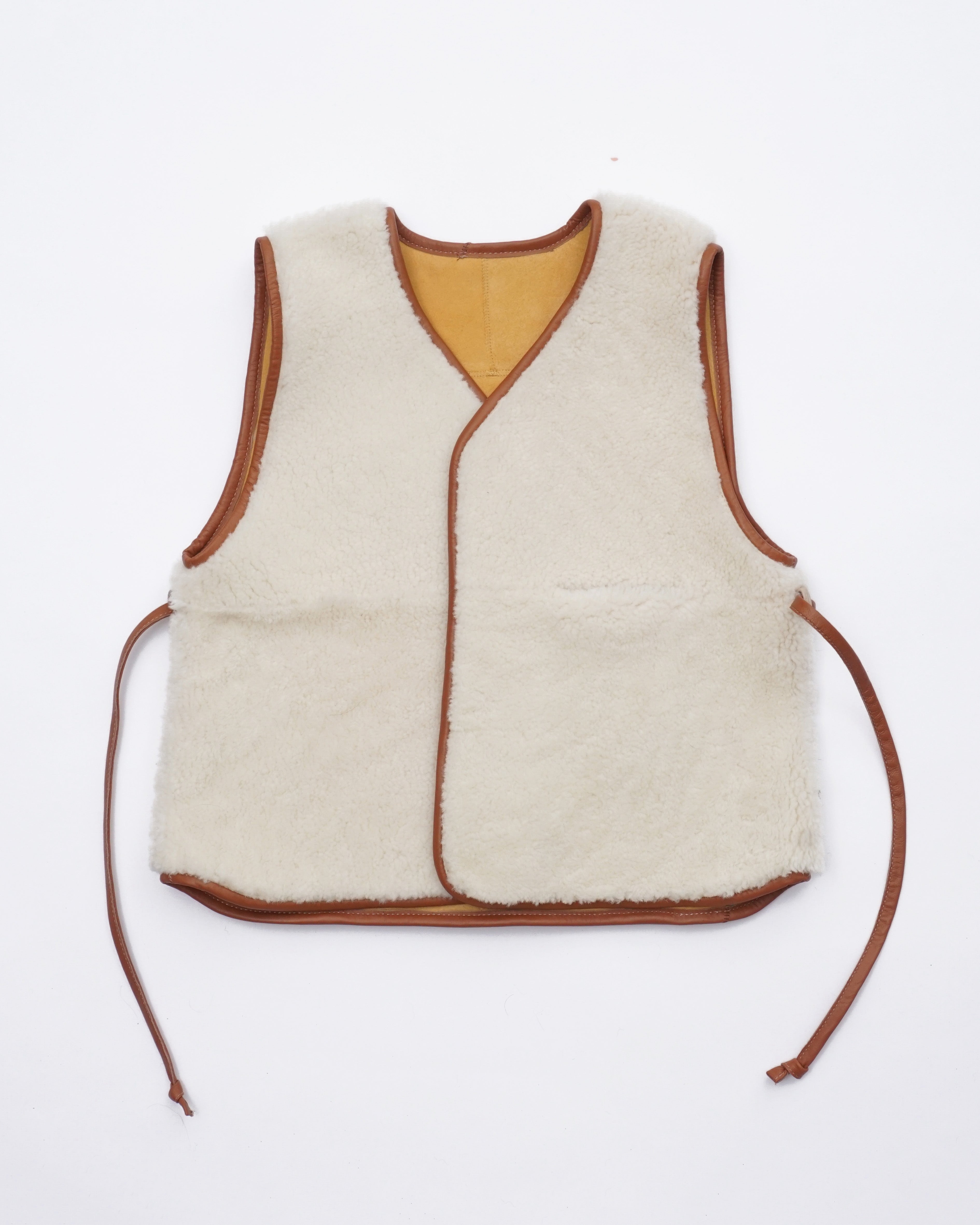 moon vest silica nutmeg piping