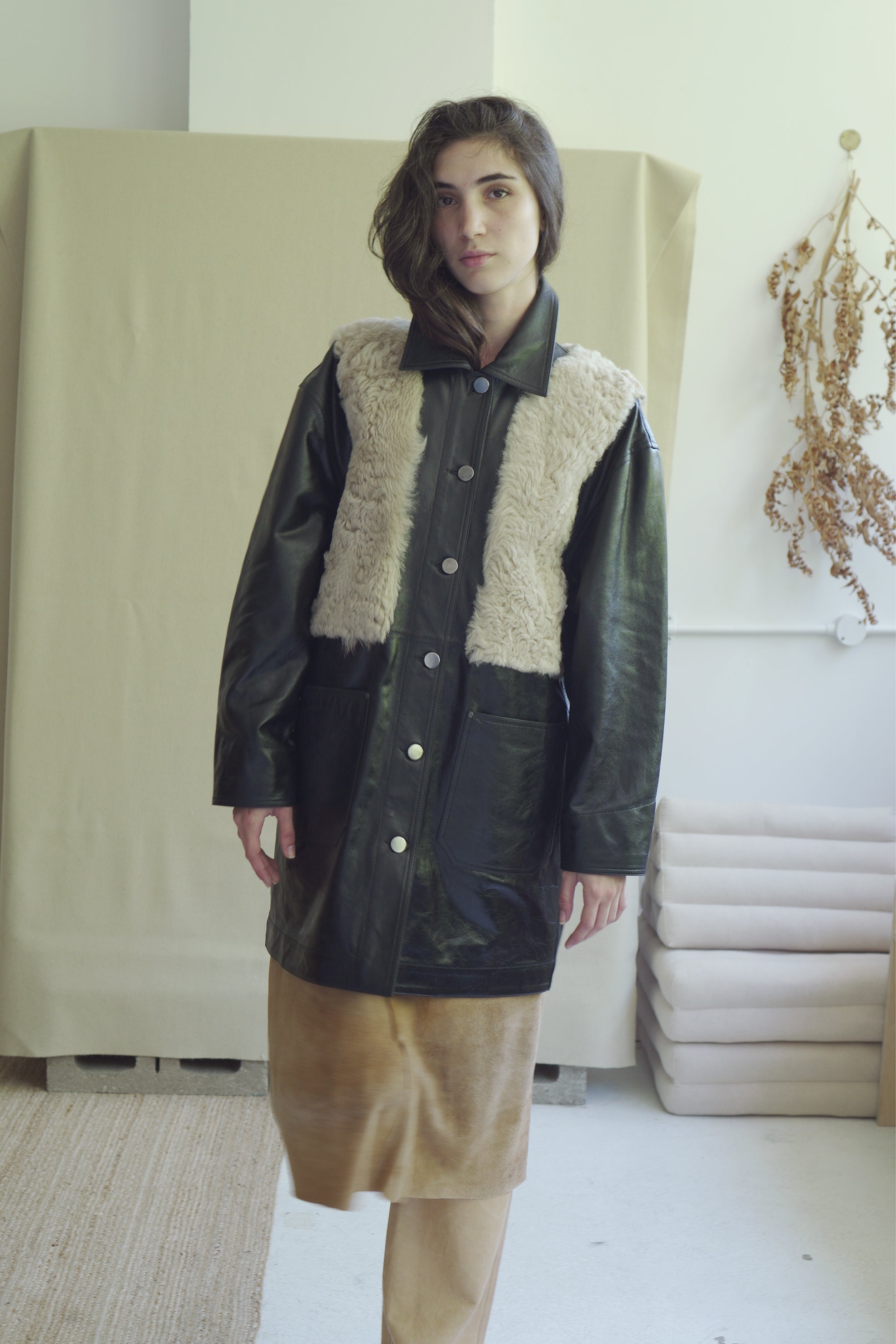 ARTISANAL CHORE COAT in black/oat