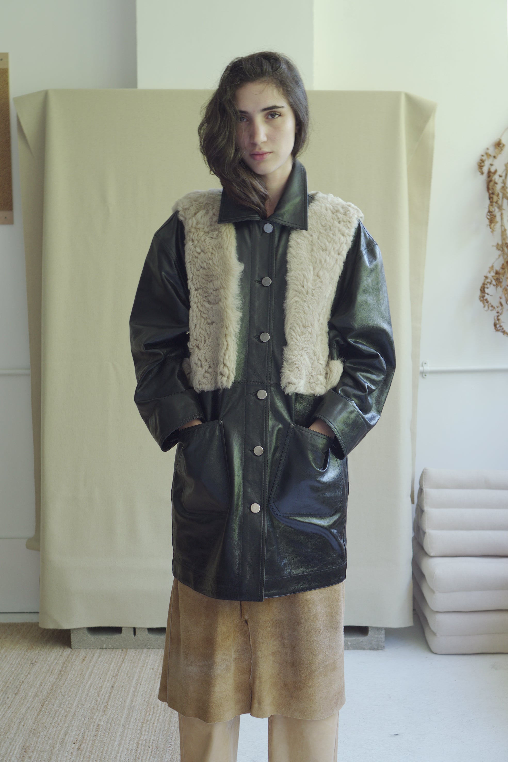 ARTISANAL CHORE COAT in black/oat