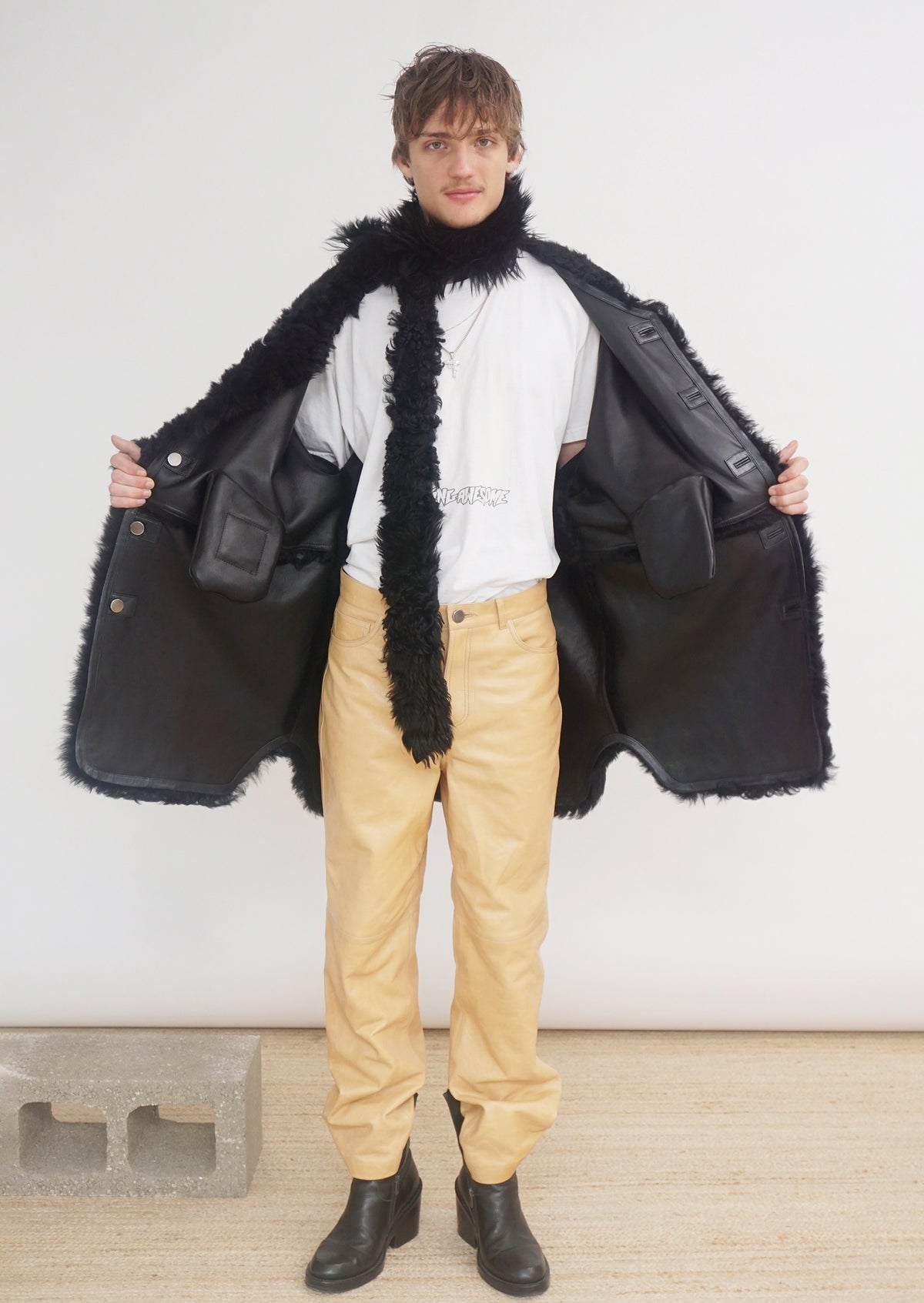 MOON COAT pre-order
