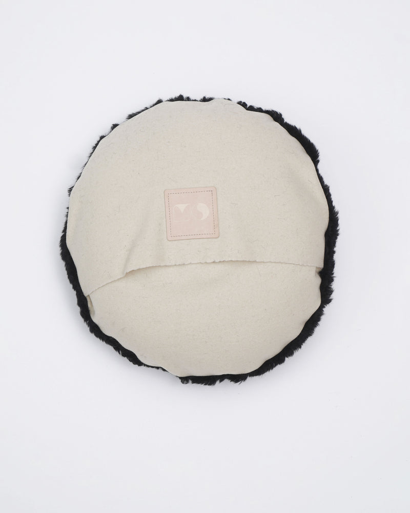 circle pillow black