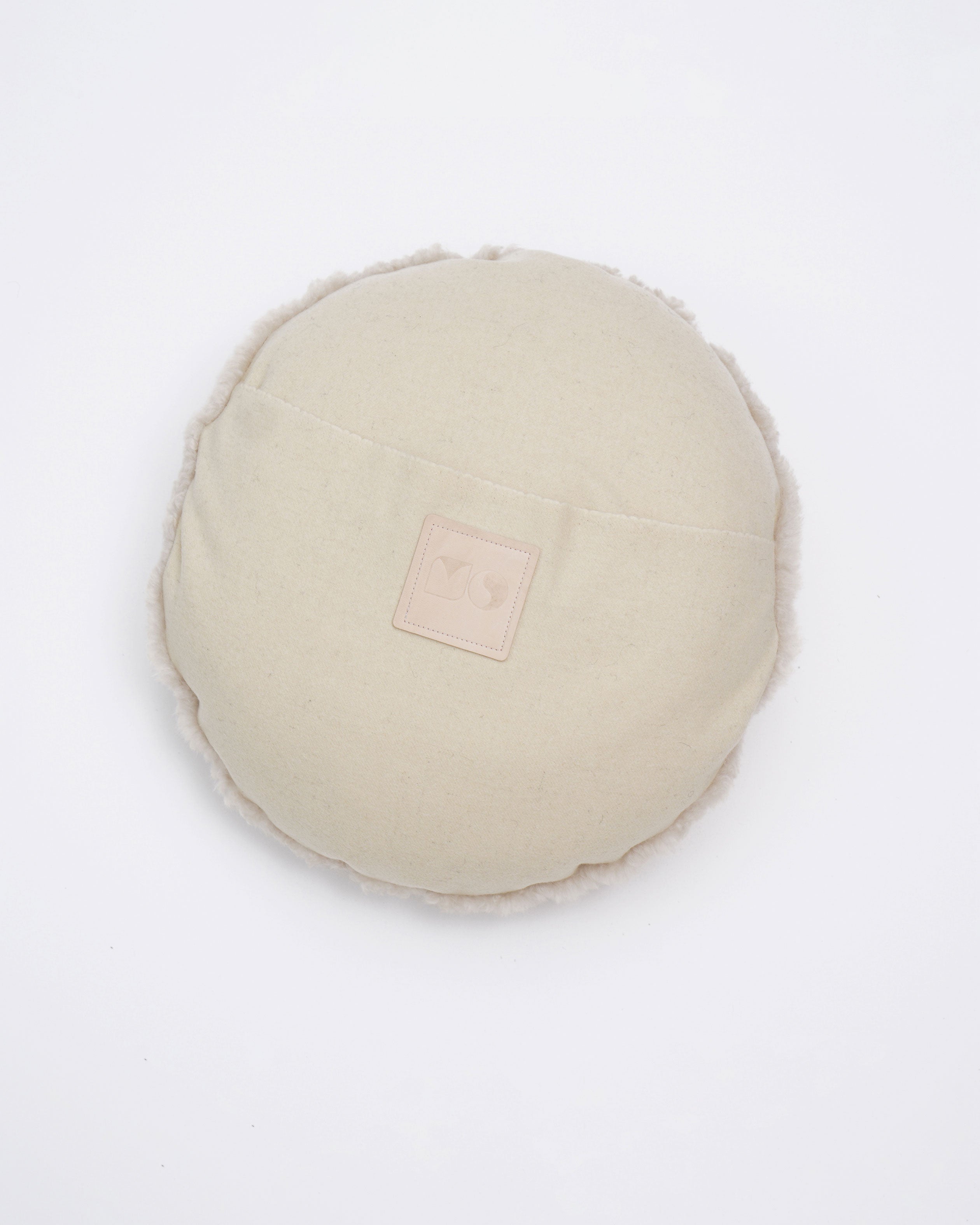 circle pillow classic