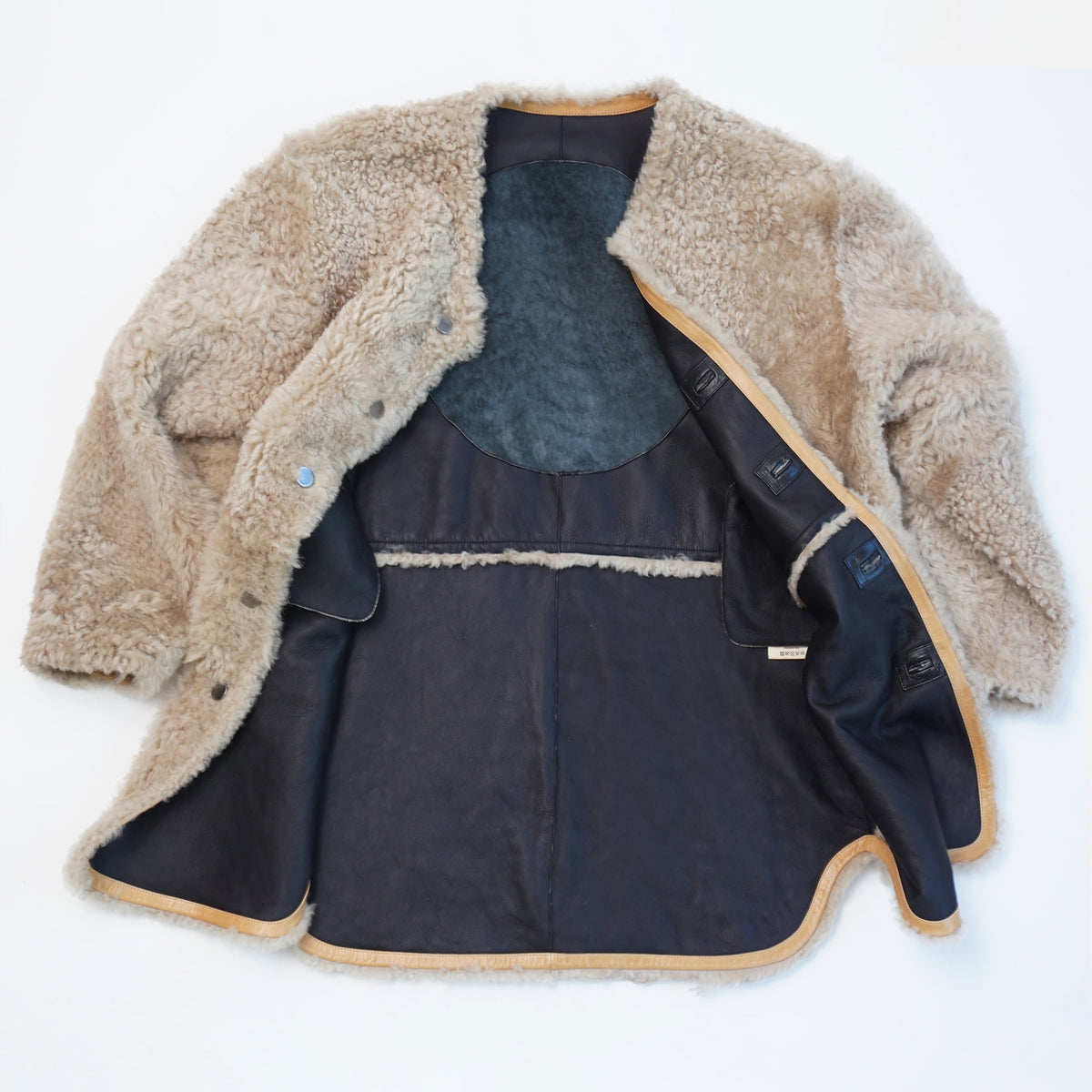 MOON COAT pre-order